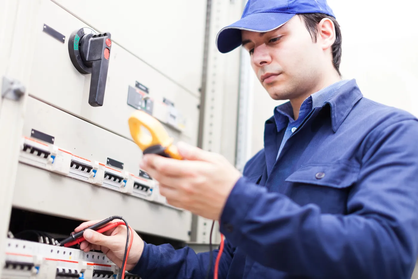 Réglage d'une commande d'éclairage connecté lors d'une installation domotique